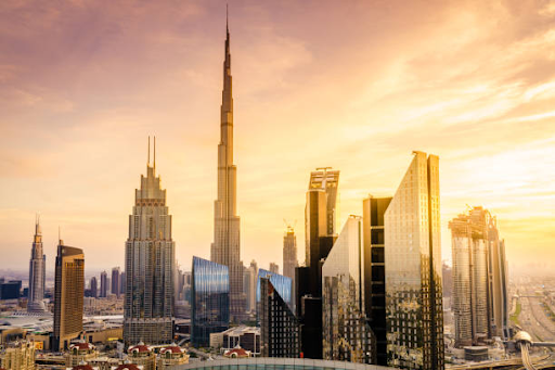 Skyline of Dubai with modern skyscrapers, illustrating the business potential of the IFZA Free Zone for entrepreneurs.